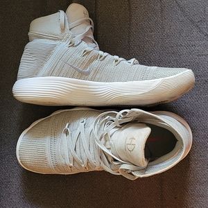 Nike Hyperdunk 2017 Flyknit